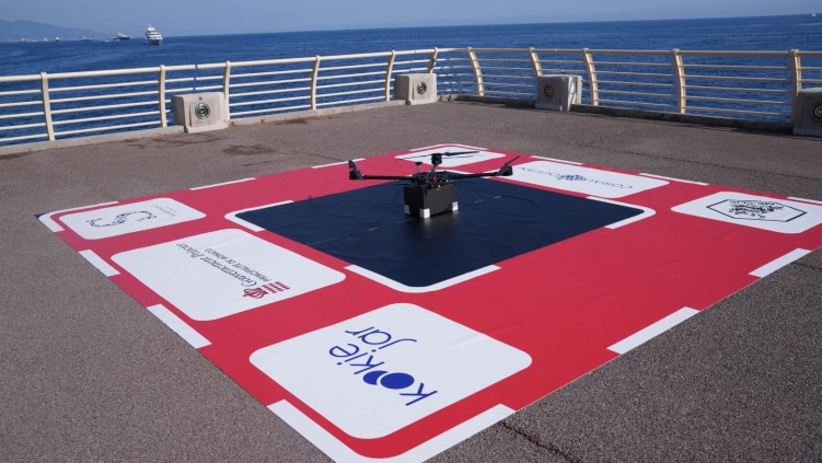 Drone delivery on superyacht KookieJar take off pad Monaco
